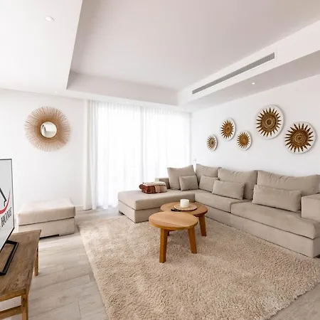 Penthouse With Lagoon Views For 6 *