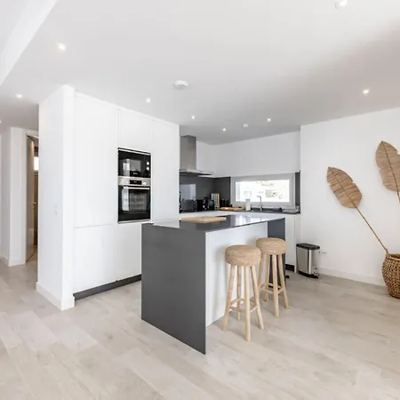 Apartmán Penthouse With Lagoon Views For 6 *