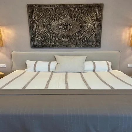 Penthouse With Lagoon Views For 6 Apartmán Estepona